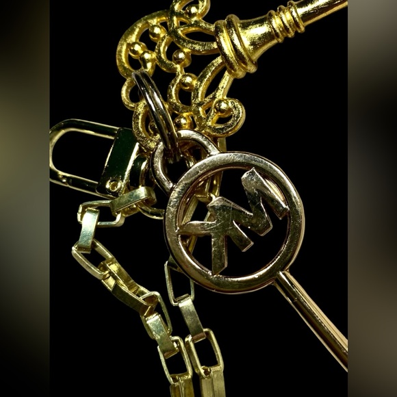 Michael Kors Gold-Tone Key Chain/Ring Fob Gold tone Key Handbag Charm 2-4” Long - Picture 4 of 5